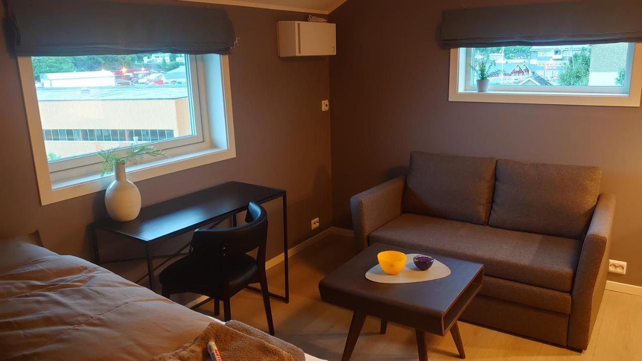 Pa Hjornet Gjestehus Skjervoy Buitenkant foto